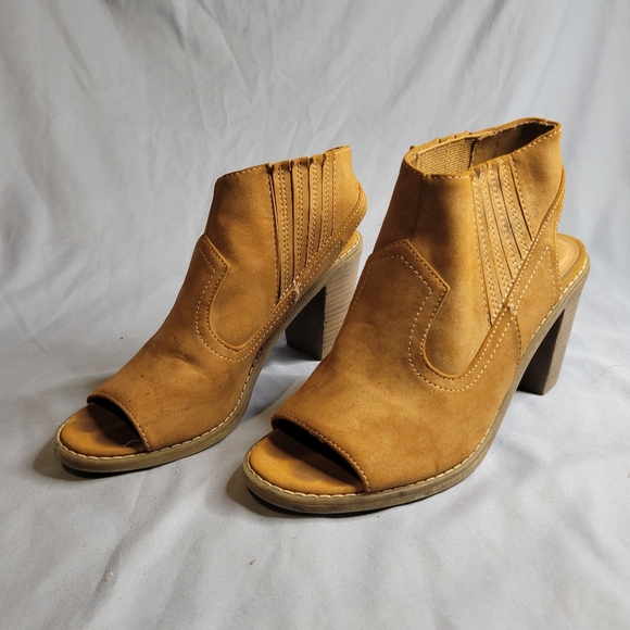 Maurice women's faux suede tan leather booties - Picture 15 of 15